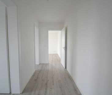 6476 - Moderne Obergeschosswohnung mit Einbauküche und Pkw-Stellpla... - Photo 2