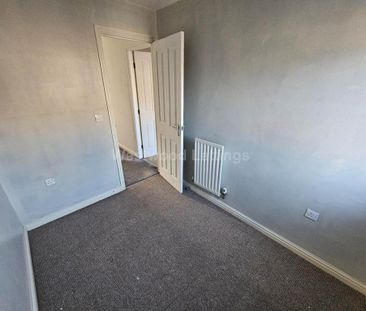 3 bedroom semi-detached house to rent - Photo 6