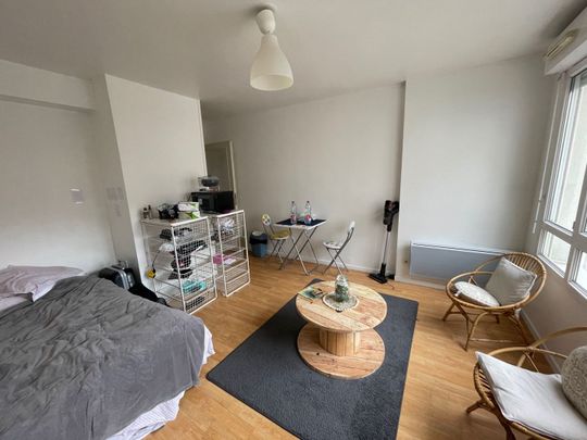 STUDIO NON MEUBLE 23,74m2 AVEC PARKING LILLE CENTRE – Rue Colbrant réf G439-0C15 - Photo 1
