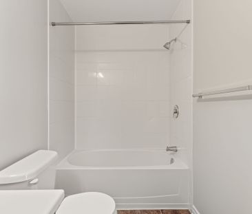 For Lease - 330 Everest Private Unit# A, Elmvale Acres and Area, On... - Photo 4