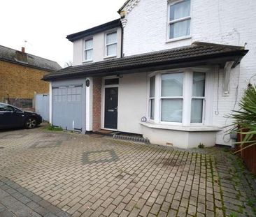 Claremont Road, Staines-upon-thames, TW18 - Photo 4