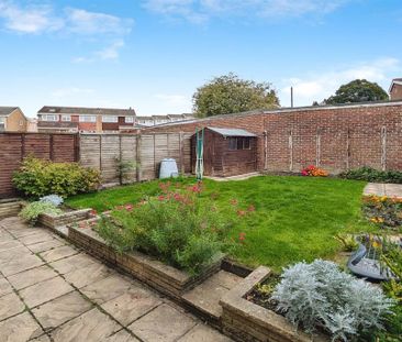 3 bedroom semi-detached house to rent - Photo 3