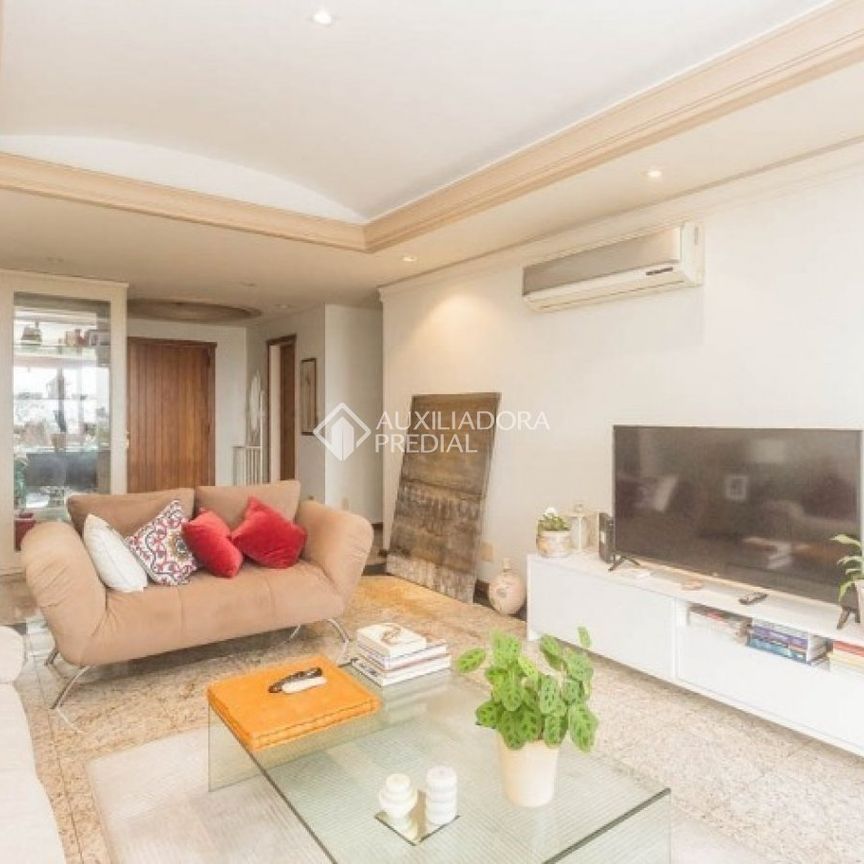 Cobertura com 3 quartos e 450m² para alugar em Petrópolis, Porto Alegre. - Foto 1