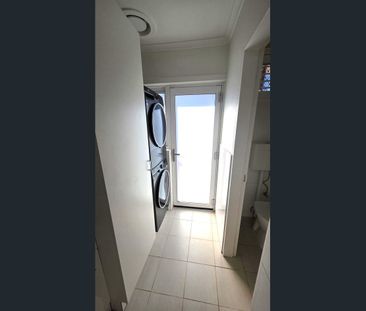 Neat as a Pin! - Photo 6