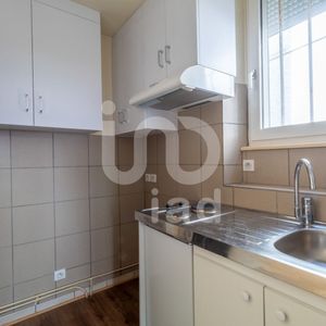 Appartement 1 pièce de 19 m² à Lorris (45260) - Photo 2
