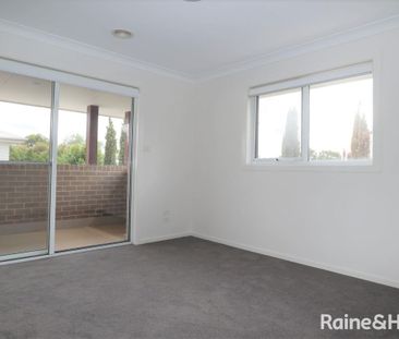 2/75 Crampton Street, Wagga Wagga, NSW 2650 - Photo 4