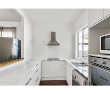 12 Bay Street, Swansea, NSW 2281 - Photo 2