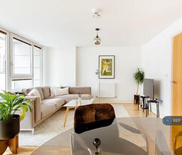 2 bedroom flat to rent - Photo 2