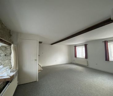 2 bedroom cottage to rent - Photo 2