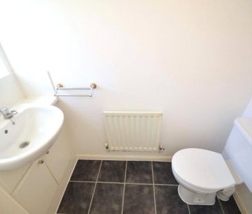 3 bedroom semi-detached house to rent - Photo 5