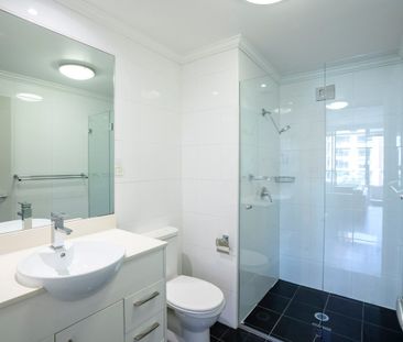 Spacious 2 Bedroom I Pool & Gym - Photo 6