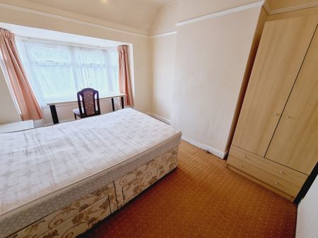3 Bed Student Accommodation - Photo 4