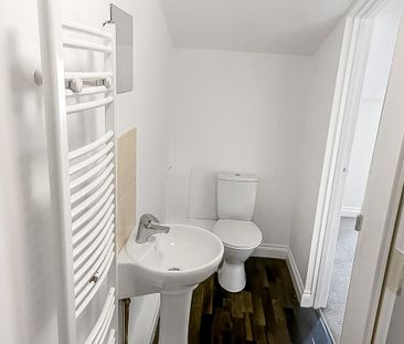 2 bedroom terraced house to rent - Photo 5