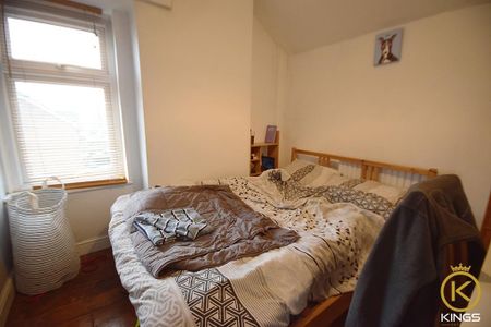 6 bedroom semi-detached house to rent - Photo 3