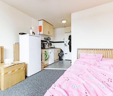 Studio to rent - Photo 3