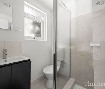 Charming & Fully Furnished Apartment with Private Courtyard in the ... - Photo 4