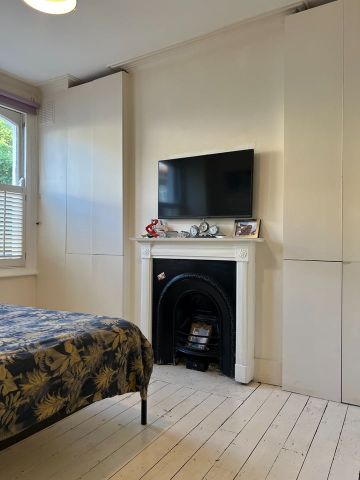 2 Bed Flat, Hazlebury Road, SW6 - Photo 2
