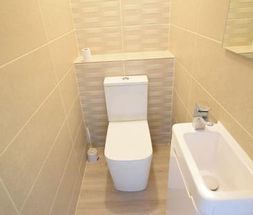 3 bedroom apartment to rent - Photo 3