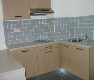 Location Appartement 2 pièces 43m² STE CLOTILDE 97490 - Photo 5