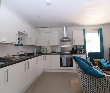 2 bedroom apartment to rent - Photo 3