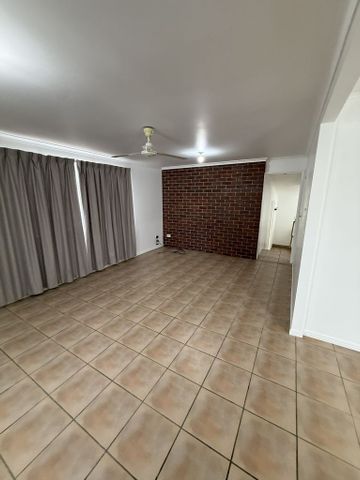 4-Bedroom Home with Shed & Enclosed Bar Area – Bundaberg North - Photo 3