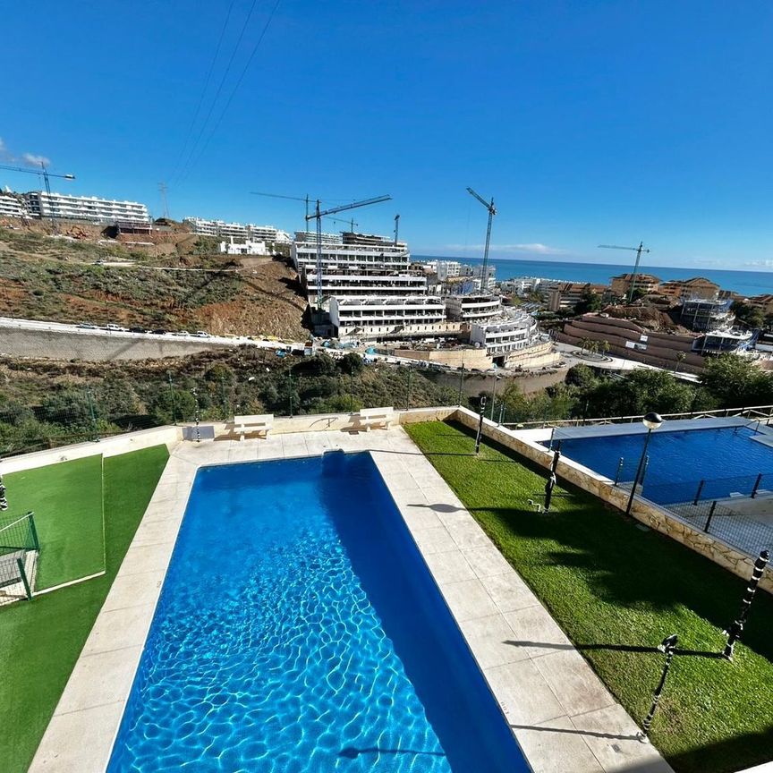 Alquiler de piso en Calle Perdices - Photo 1