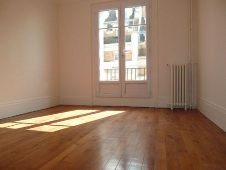 Location Appartement 2 pièces 44m² ISSY LES MOULINEAUX 92130 - Photo 2