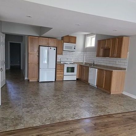 For Lease - 329 Edgehill Dr Main N/A, Barrie, Ontario - Photo 1