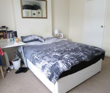 2 bedroom flat share to rent - Photo 2