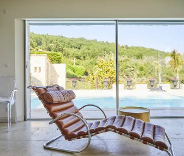 Tourrettes-sur-Loup - Bastide provençale avec vue mer - 4/5 chambres - Photo 1