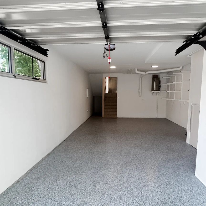 Luxury Beachside home with plunge pool & premium finishes - Photo 1