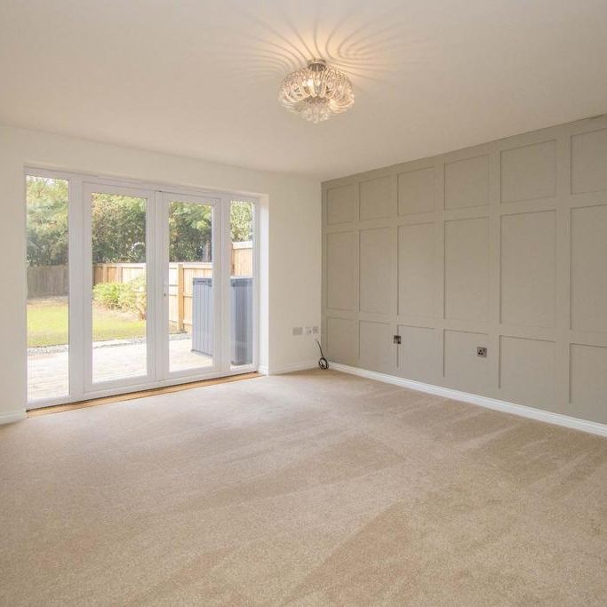 4 bedroom townhouse to rent - Photo 1