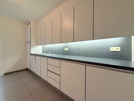 Ruim 3-slpk appartement te Sint-Michiels - Foto 3