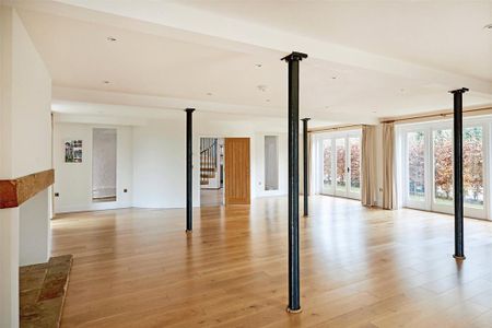 5 bedroom detached house to rent - Photo 4