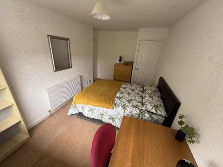 4 bedroom house to rent - Photo 2