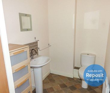 4 bedroom semi-detached house to rent - Photo 5