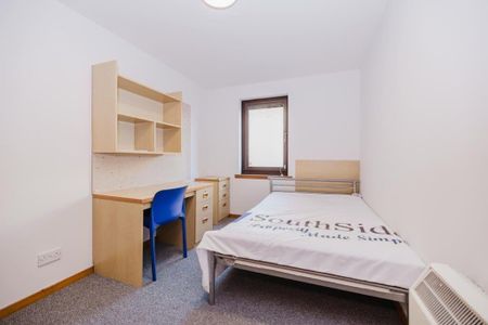 5 bedroom flat to rent - Photo 3