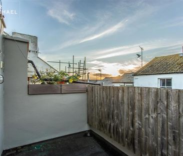 5 bedroom terraced house to rent - Photo 5