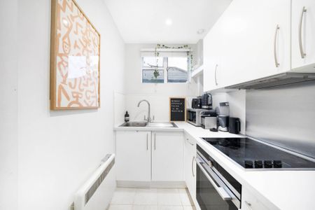 Price £3,500 pcm - Available 03/01/2026 - Furnished - Photo 2