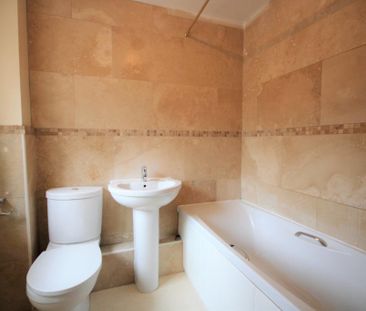 2 bedroom terraced house to rent - Photo 6
