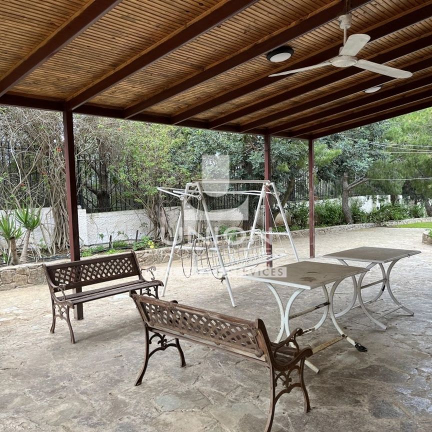 Ενοικίαση κατοικίας, 190 τ.μ., Palea Phokea Αττικής, 2.000 € - Photo 1