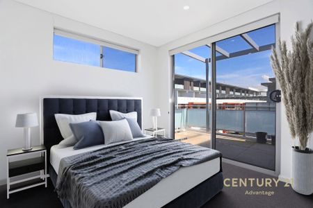 Near New 3 Bedroom Apartment!!! Luxury Living!!! - Photo 3