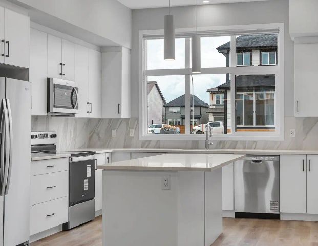 Brand New 4 Bedroom House In Mahogany — 4 Bedrooms Duplex - Photo 1