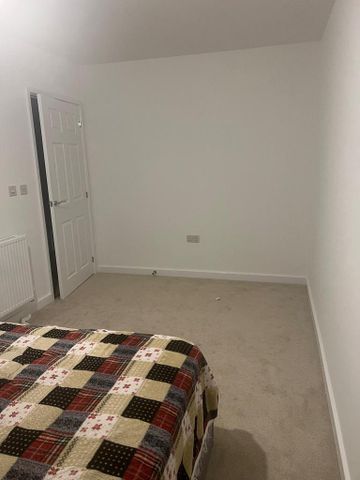 1 bedroom in a house share to rent - Photo 4