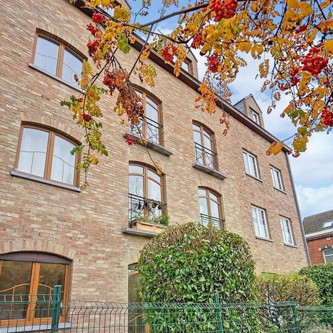 Appartement te huur in Soignies voor € 750 met 2 slaapkamers - Photo 1