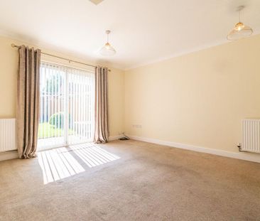 2 bedroom terraced house to rent - Photo 2