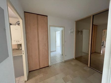 Location appartement 4 pièces, 79.74m², Nîmes - Photo 3