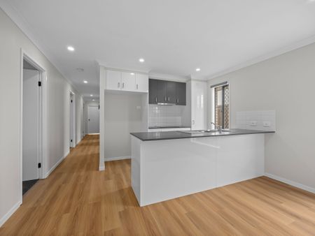 52 Magpie Cr, Redbank Plains QLD 4301 - House For Rent | Domain - Photo 3