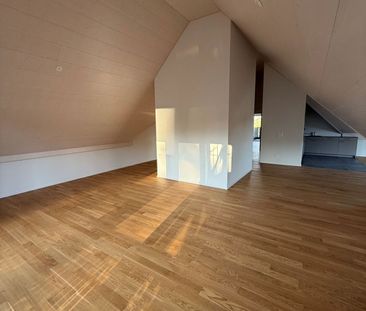 Erstvermietung: Hoch oben - Stilvolle Dachwohnung mit Weitblick - Photo 4