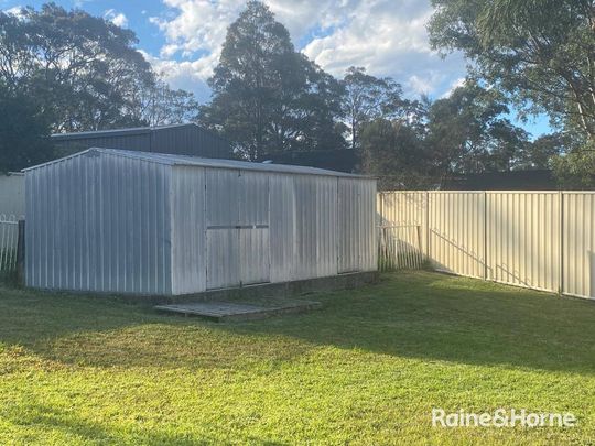 FAMILY HOME WITH SPACIOUS YARD - Photo 1
